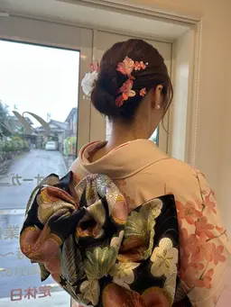 振袖着付け　　　　成人の日・結婚式・ご両親お顔合わせ・お正月など