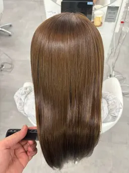 綺麗に伸ばしていく方におすすめ✨　　酸熱髪質改善トリートメント＆メンテナンスカット