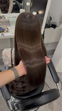 SNSで大注目✨️パやつき、ボリューム改善❗️5-8割癖毛がまとまる髪質改善ケラチントリートメント✨️
