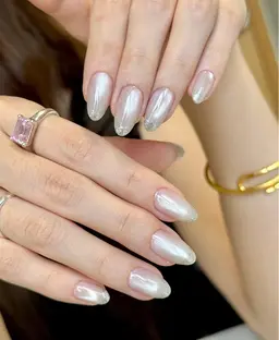 ハンド🧚🏻♀️ラメフレンチ+マグネット(オフあり)