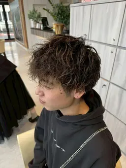 【メンズ限定2回目以降のお客様】カット&スパイラルパーマ（ツイストスパイラル+550）