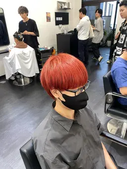 【カット+ダブルカラー】ブリーチ1回に色を入れていきます。ブリーチ2回ご希望の方は連絡下さい。