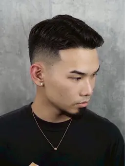 【フェードスタイル】フェードカット💈+襟剃り🪒+シャンプー🫧+眉毛カット👓+ヘアセット✨