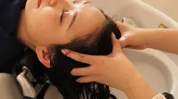 シャンプー➕トリートメント➕ヘッドスパ ヘアセット付き コテ巻きor ストレート or ブロー