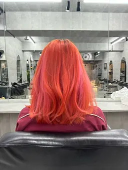 髪質改善ケアカラー✨(シャンプーブロー代込み) ミニモ学割 濃度の濃いプレックス配合で髪の毛のハリコシアップ⤴️