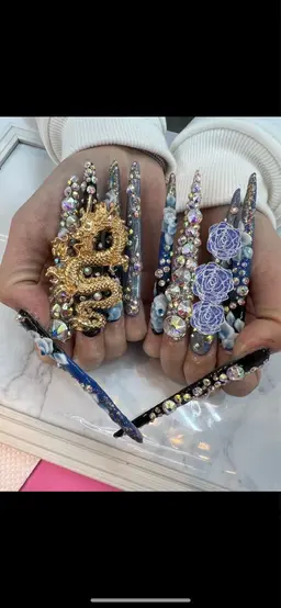 成人式前撮りネイル！！　15000円！　要問い合わせ！