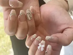 オフ無🎀平日限定！迷ったらこちら！持ち込みお任せデザインネイル（土日祝日+550円）