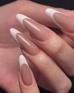 「モデル募集」フレンチネイル￥3000