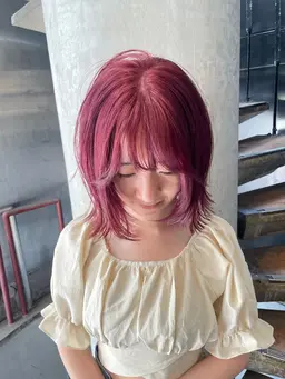 🤍🤍平日12​〜​17時限定🤍🤍レイヤースタイル　カット➕トリートメント