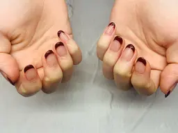 【オフあり】フレンチネイル