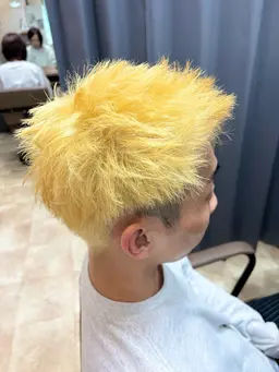 メンズカット✂️+全体ブリーチ🟡+カラー🟩【オープン記念🌱‬‪】