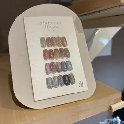 🎀〈オフあり〉ダイヤモンドフラッシュネイル🤍