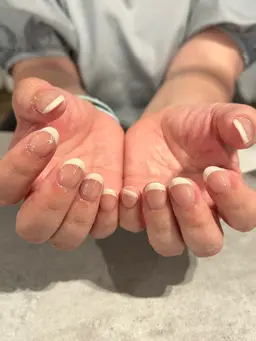 【Jr.ネイリストクーポン】　ハンドオフ無　フレンチ　¥2,255