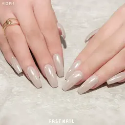 【オフ無料】冬っぽ⛄️🫶🏻 ホワイトミラーネイル❅⋆.✮ オフあり/オフィス/ワンカラー/ニュアンス/パラジェル別途