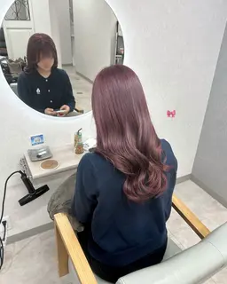 根本リタッチ＋オンカラー（ブリーチ込み）⚠️全頭ブリーチ＋オンカラーの場合は、追加で1,000円いただきます