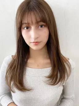 ❤️お手入れ簡単❤️低ダメージ縮毛矯正＋魔法の小顔カット+濃密うるうるトリートメント《ロング料金無し》