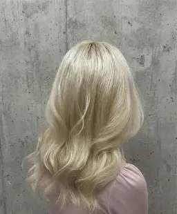 💙平日限定💙20:00~ 🌈 🩵ブリーチリタッチ🩵+オンカラー🌈+トリートメント🫶