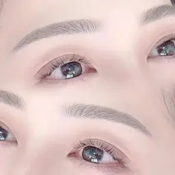 アイブロウwax脱毛🎀【眉カット・間引き・メイク付き】12月限定価格✨️