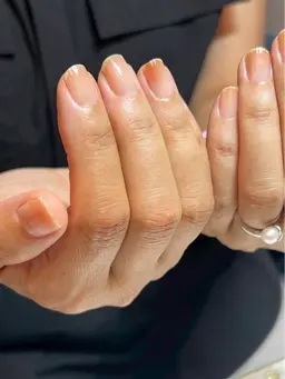 ケア(爪の長さ形の整え、甘皮処理)