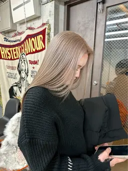 【1日でハイトーンにしたい方！】ブリーチ×２👩‍🦳🤍(ケア込)＋艶カラー＋トリートメント