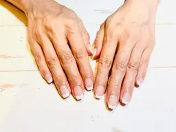 【オフ込み】フレンチネイル✨
