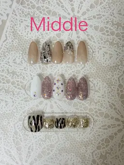□ オフ込 フットバス付き🍀フットネイル定額   「Middle」サンプルよりお選びください♪