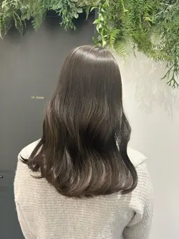 【🪞12月限定🪞】似合わせカット+ダメージ補修髪質改善トリートメント✨✨ ¥6000→《 ¥2500 》