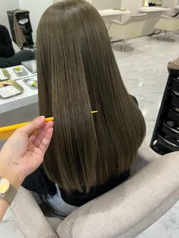 【トレンドカラーで艶髪に🩵】似合わせカット+髪質改善カラー+トリートメント