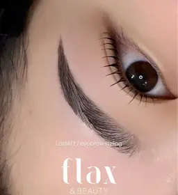 まつ毛パーマ　Lashlift / parisienne🉑