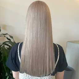 🤍2ブリーチカラー🤍 黄色味の少ないハイトーンカラー✨