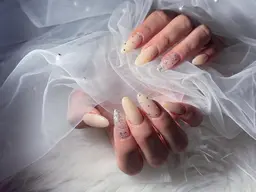 【オフあり】シンプルデザインネイル