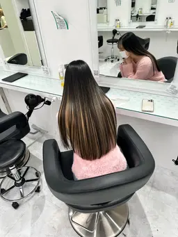 インナーカラー+✨️オリジナルトリートメント✨️+コテ巻き仕上げ💖