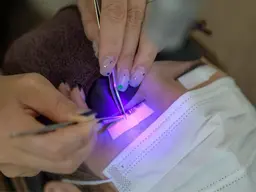 エクステのもちが良い❣️LEDエクステ（カラーエクステもOK）マツエク　40/40       両目80本まで　オフ込み