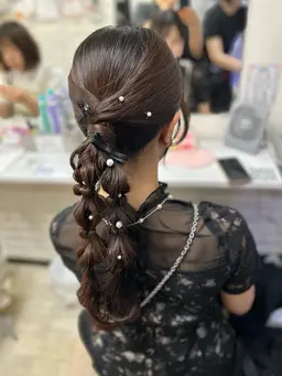 【1月12日限定】12時​〜​ヘアセット⭐️