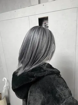 【外国人風】ブリーチ込シャドウルーツ&カット