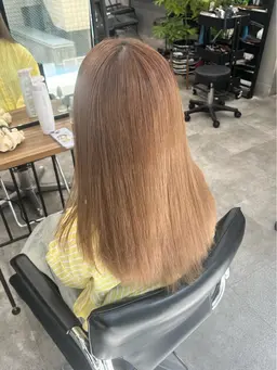 【7月限定】🖤透明感カラー‎🤍＋✨️最新トリートメント‎✨️カラー剤が数多く揃っているので染めたい色にできます♪̊̈