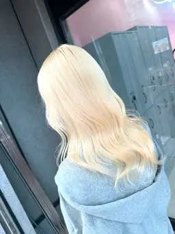 【1日で艶々ハイトーン💎】ケアブリーチ2回➕韓国風艶カラー➕4stepトリートメント✨🫧【初ブリーチ・暗染履歴回収】