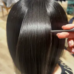 【予約リクエスト限定❗️】 カット＆縮毛矯正♪