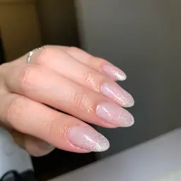 ラメグラデーション💅🏻💎✨フラッシュネイル仕込みでキラキラ感up🤩