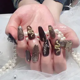 【初回オフ無料★ケア込】♥️アクリルスカルプ長さだし🧸 プラチナ10本やり放題アートし放題★時間内デザイン💎