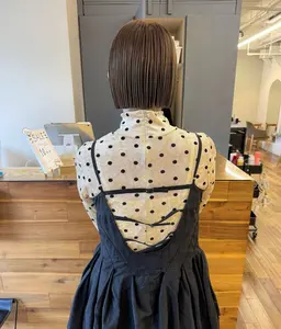 切りっぱなしボブ+透明感カラー+艶トリートメント✨