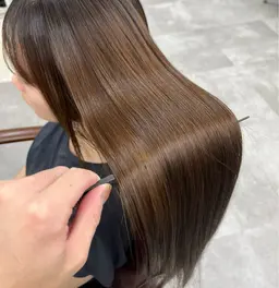 【ずっとこの価格で通い放題✨】骨格補正カット＋ツヤ髪カラー＋スペシャルトリートメント【超音波アイロン付き】