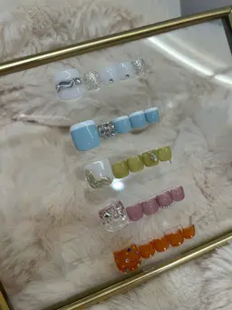 ご新規様　オフあり🍋foot【毎月変わる定額デザイン】パラジェル使用
