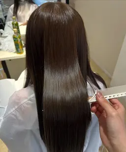 【憧れのうる艶髪に🫧】縮毛矯正