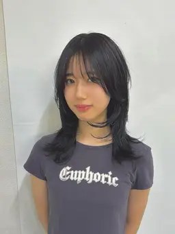 【髪に優しく！】パーマ落としor地毛風ストレートorケア縮毛矯正➕3stepトリートメント レイヤー