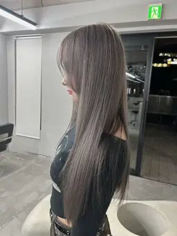 初ブリーチや黒染め・暗染め履歴のある方はこちら！ブリーチ2回トリプルカラー➕𝑨𝒖𝒋𝒖𝒂トリートメント