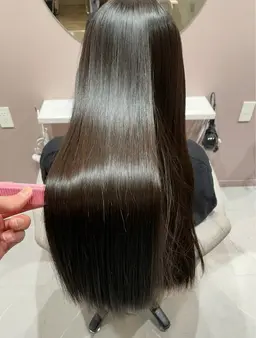 ✨贅沢コース✨うる艶ストレートになりたいあなたへ!似合わせカット+縮毛矯正+𝐀𝐮𝐣𝐮𝐚トリートメント🍀