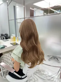 🌸ヘアカラー& プラチナトリートメント🌸(業界最高峰のダメージ補修剤付き💫)
