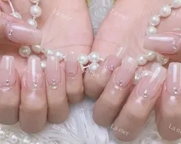 ★期間限定★チップ長さだし10本＋ワンカラー、ラメグラ＋10個ストーン（シェルオフ＋500円）(爪の根本に付き）