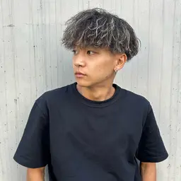 【骨格矯正カット+メッシュ（ハイライト）+パーマ】‼️パーマにメッシュを入れて立体感を出しスタイルを垢抜けさせれます‼️